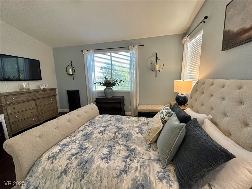 1812 Warrenville, Las Vegas, NV 89117