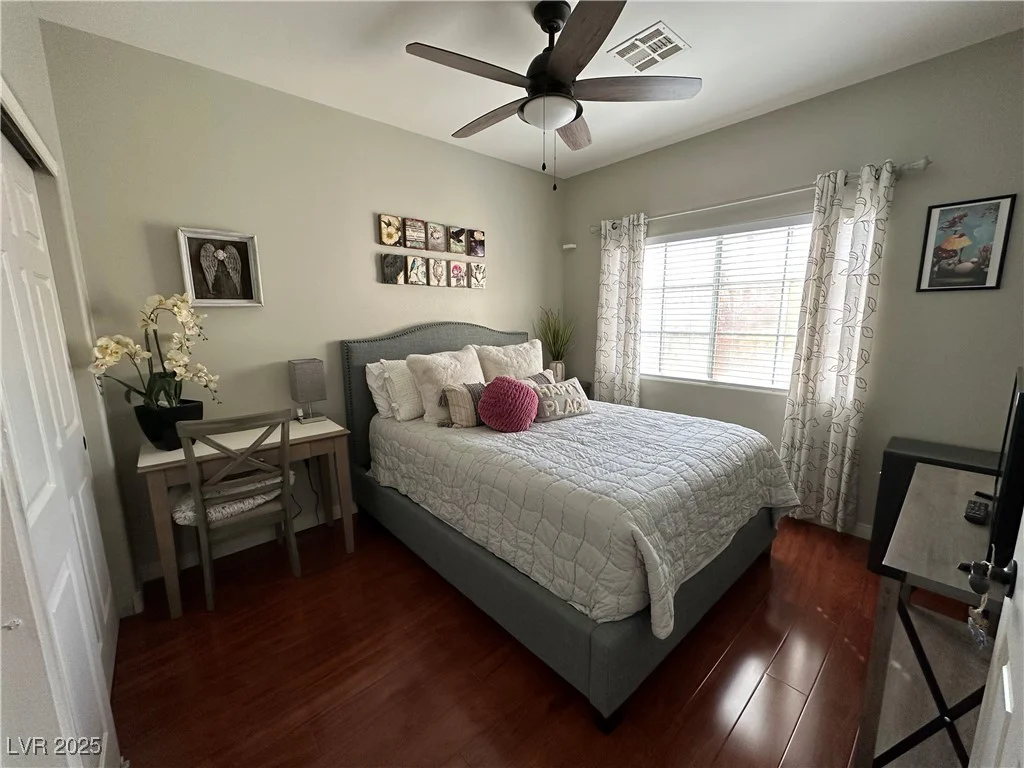 1812 Warrenville, Las Vegas, NV 89117