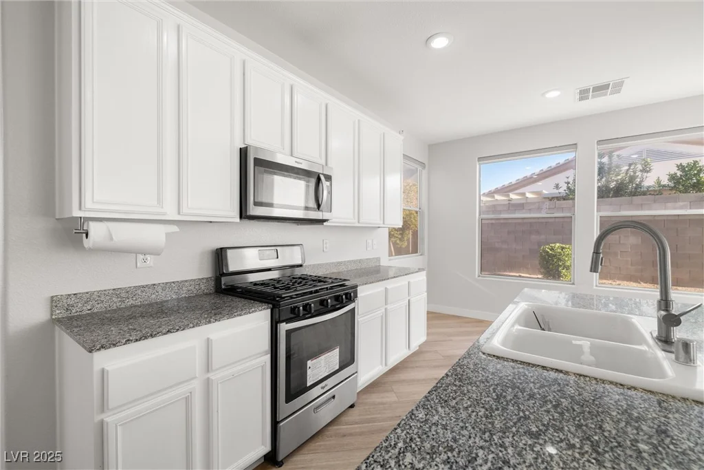 323 Harpers Ferry, Las Vegas, NV 89148