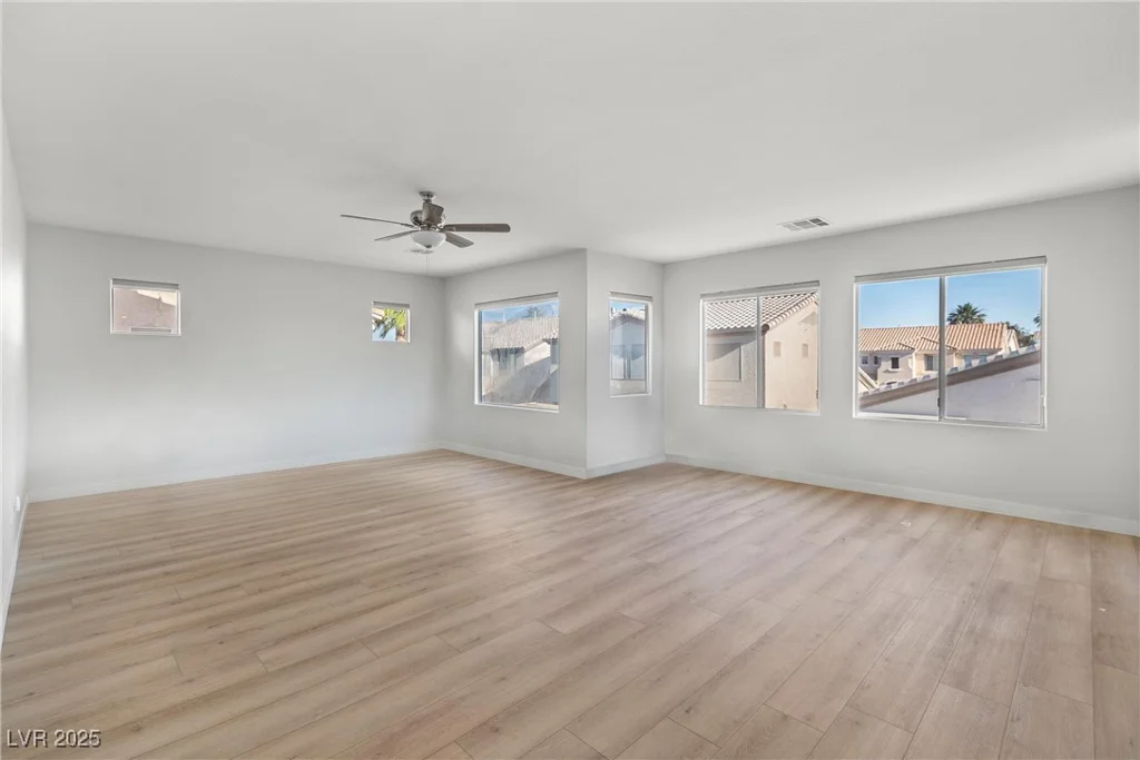 323 Harpers Ferry, Las Vegas, NV 89148