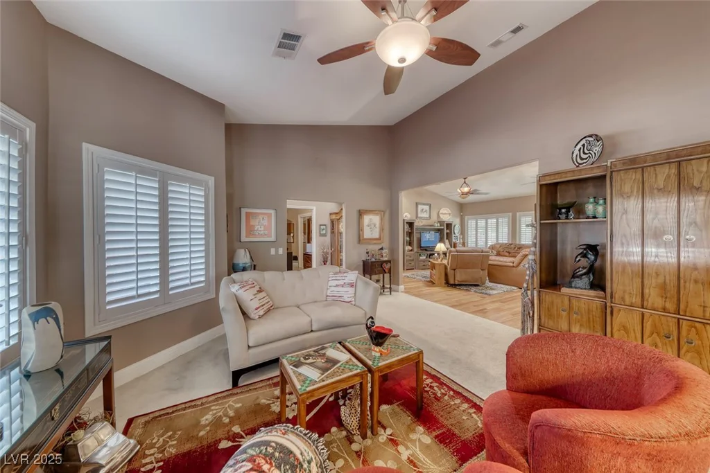 4045 Chieftain, Las Vegas, NV 89129