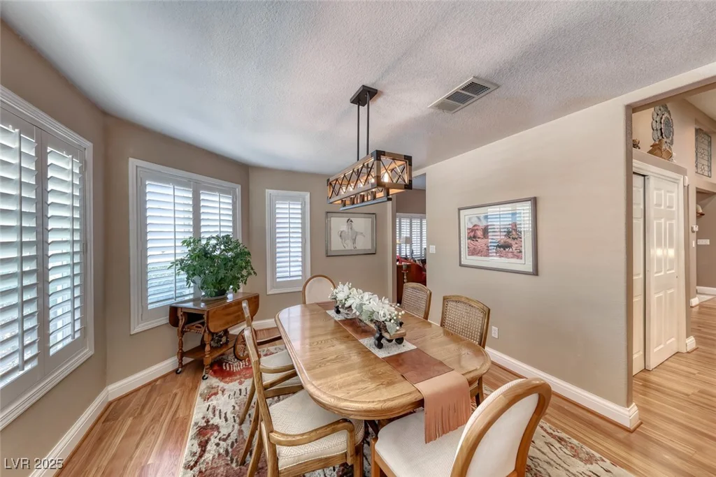4045 Chieftain, Las Vegas, NV 89129