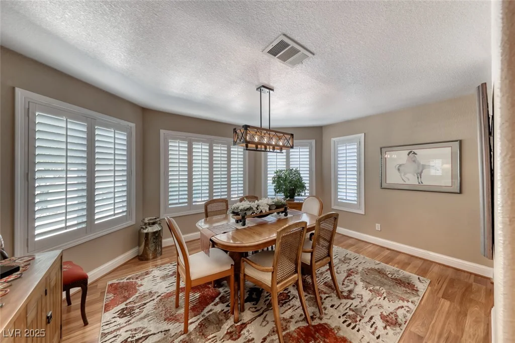 4045 Chieftain, Las Vegas, NV 89129