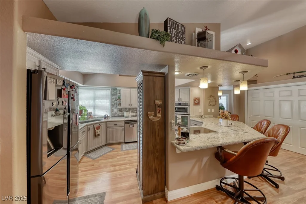 4045 Chieftain, Las Vegas, NV 89129