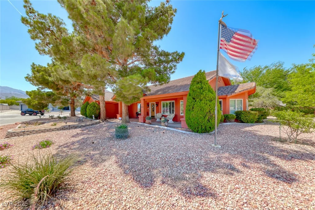 4045 Chieftain, Las Vegas, NV 89129