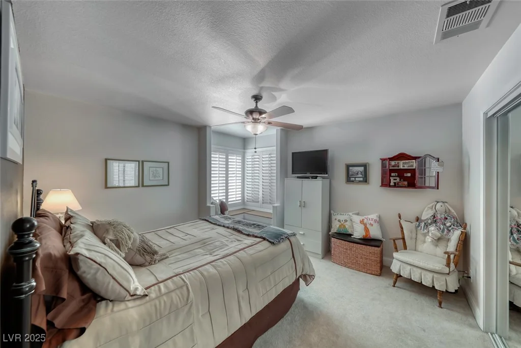 4045 Chieftain, Las Vegas, NV 89129