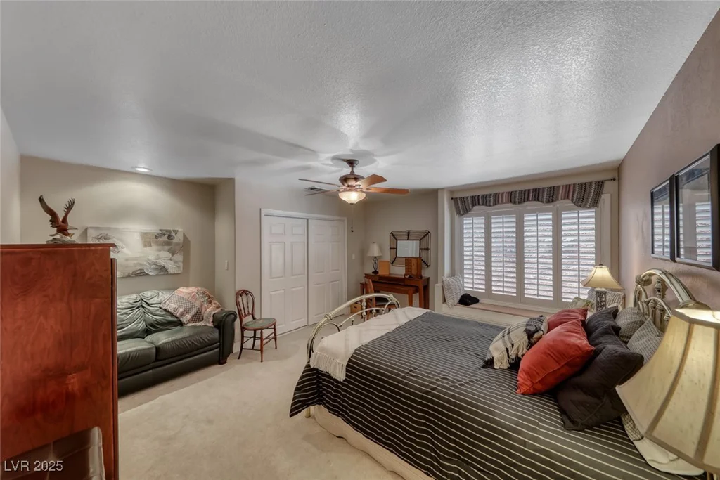 4045 Chieftain, Las Vegas, NV 89129