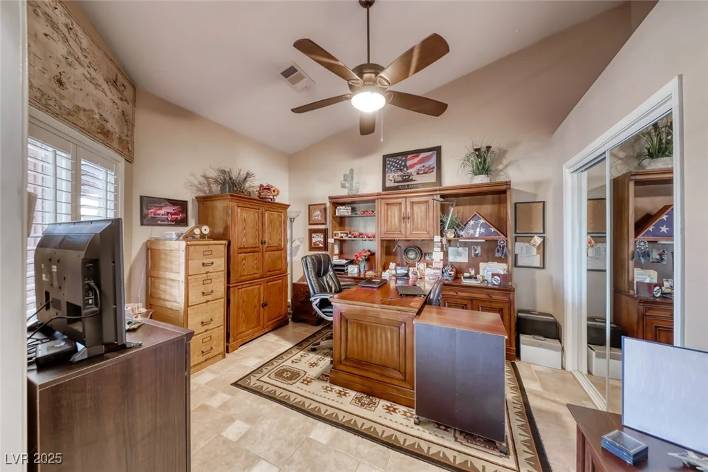 4045 Chieftain, Las Vegas, NV 89129