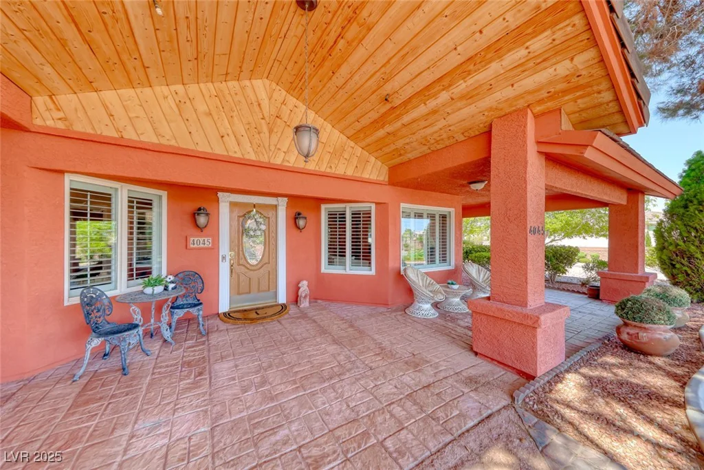 4045 Chieftain, Las Vegas, NV 89129