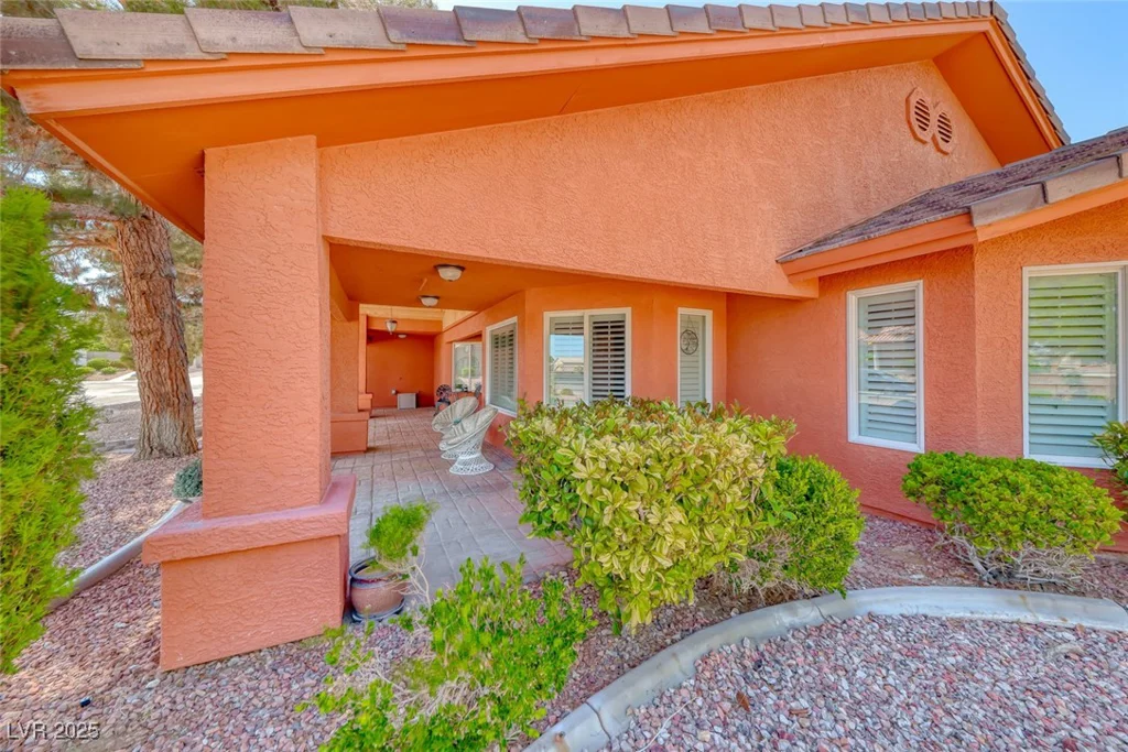 4045 Chieftain, Las Vegas, NV 89129