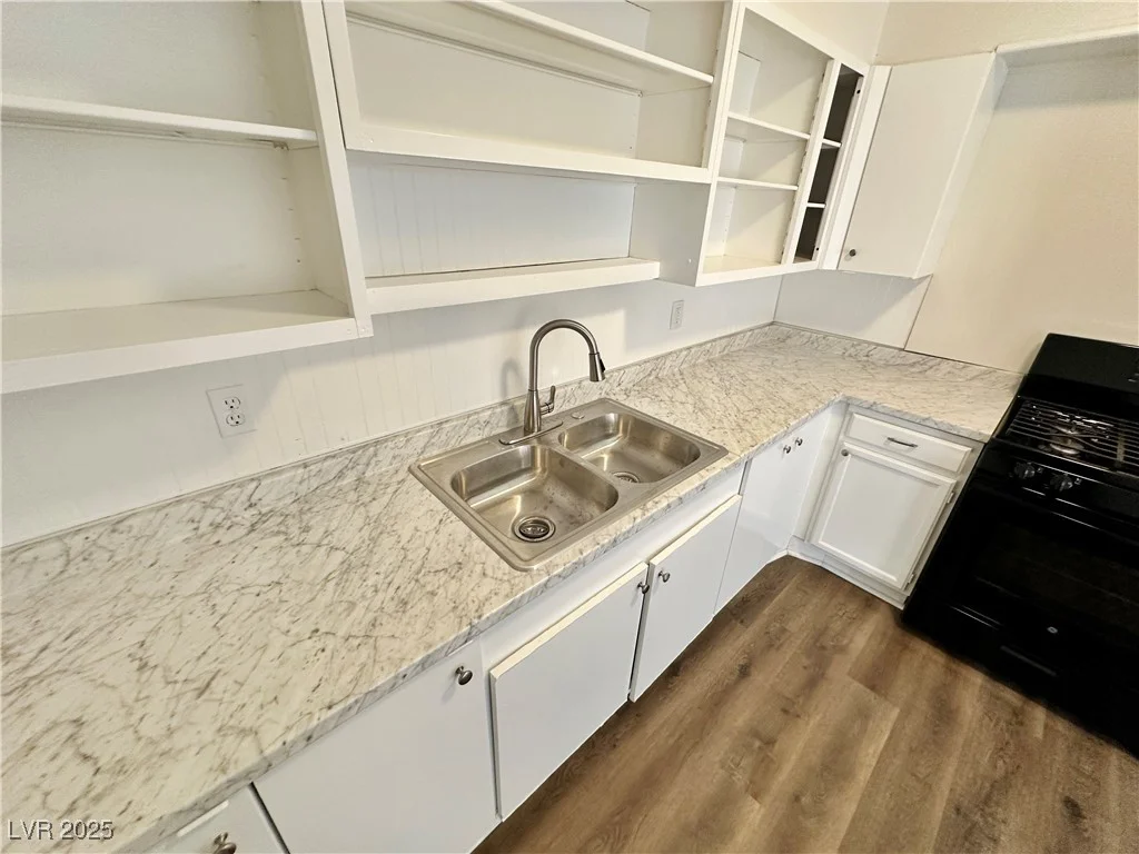 4924 Carmen, Las Vegas, NV 89108