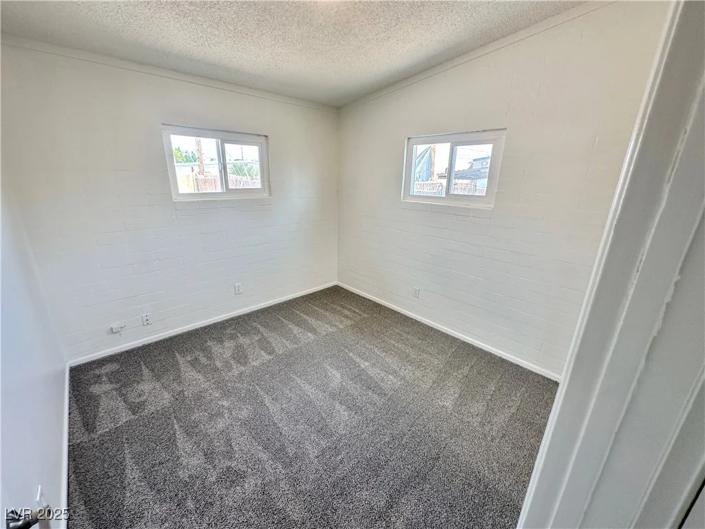 4924 Carmen, Las Vegas, NV 89108