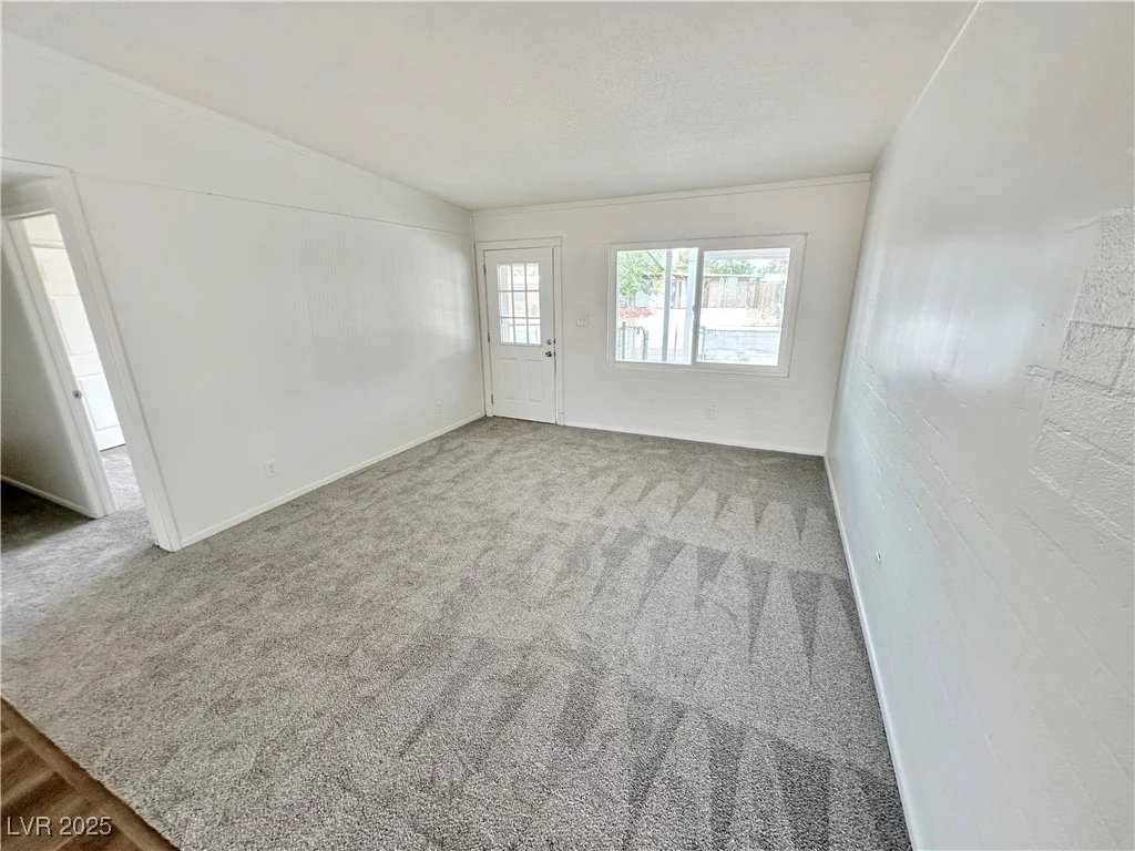 4924 Carmen, Las Vegas, NV 89108