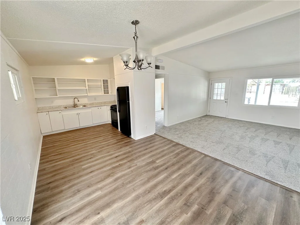 4924 Carmen, Las Vegas, NV 89108