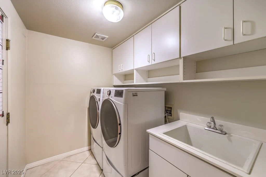 10300 Wellside Hill, Las Vegas, NV 89145
