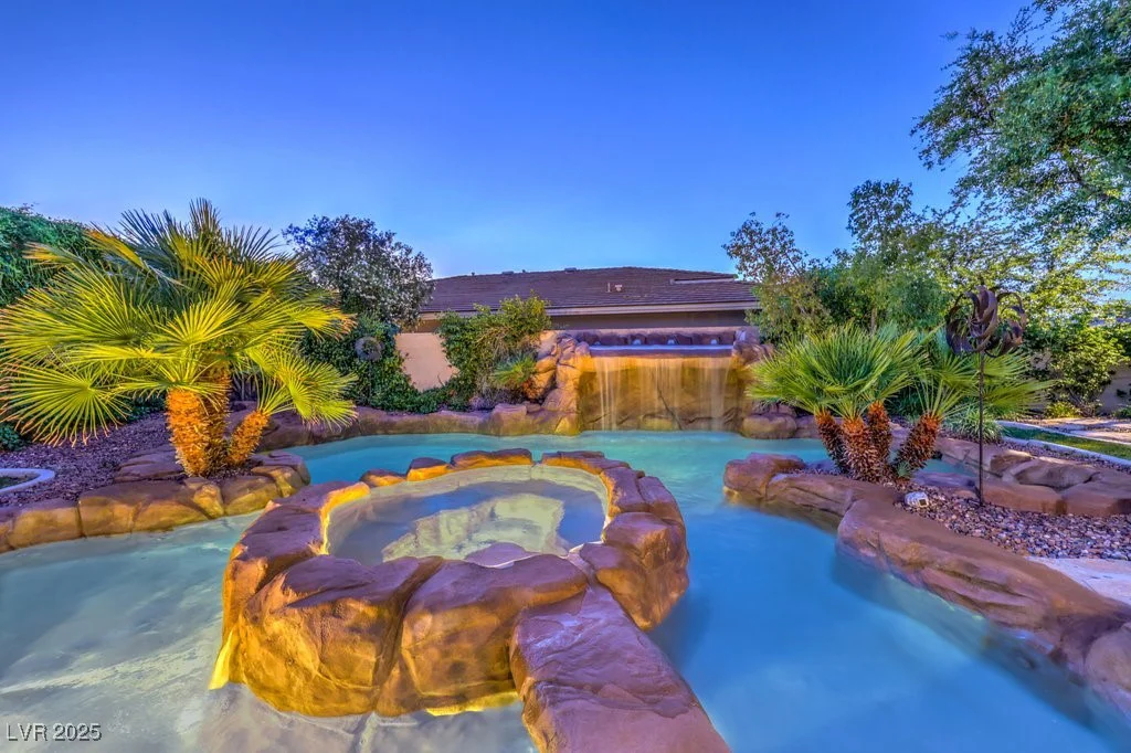 10300 Wellside Hill, Las Vegas, NV 89145