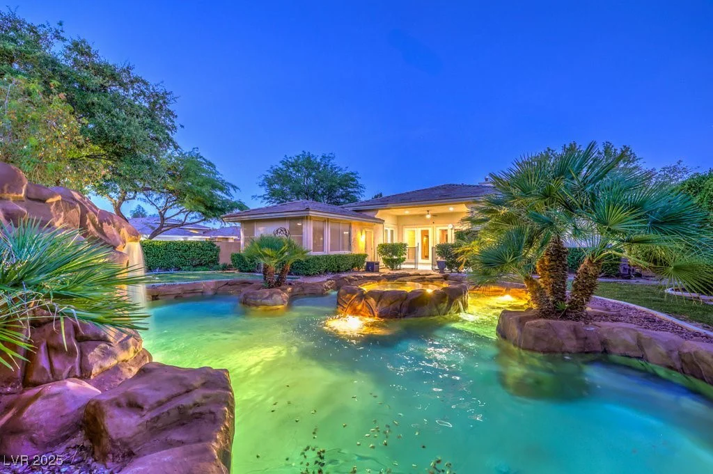 10300 Wellside Hill, Las Vegas, NV 89145