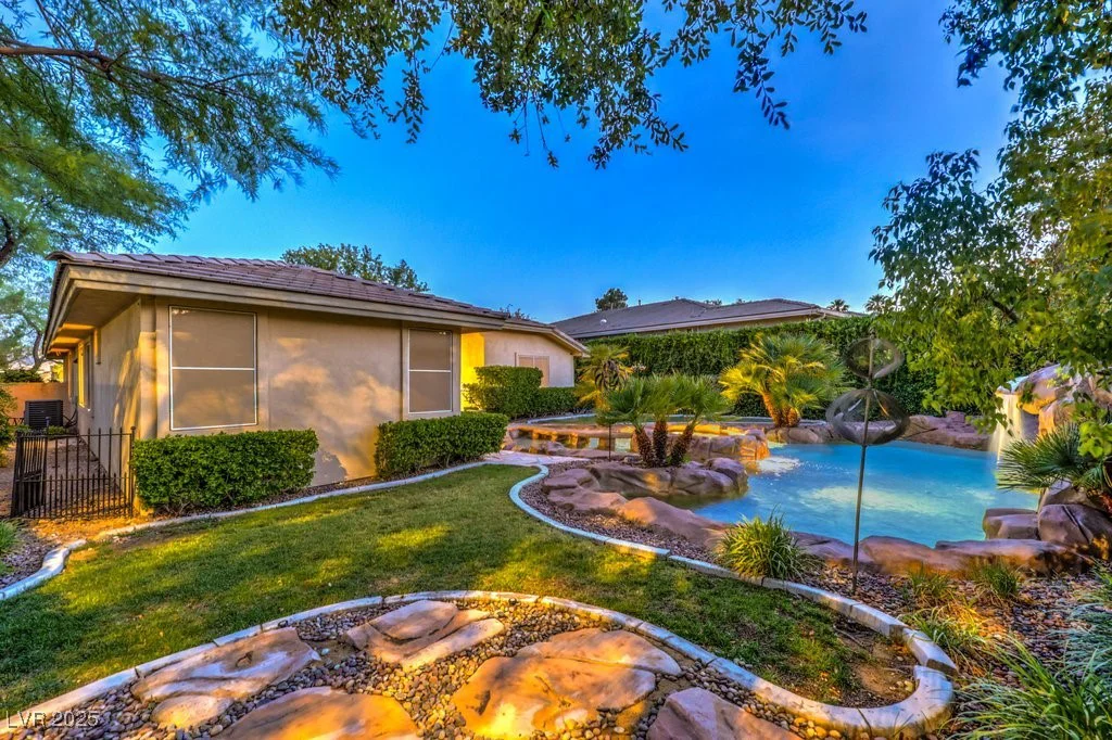 10300 Wellside Hill, Las Vegas, NV 89145