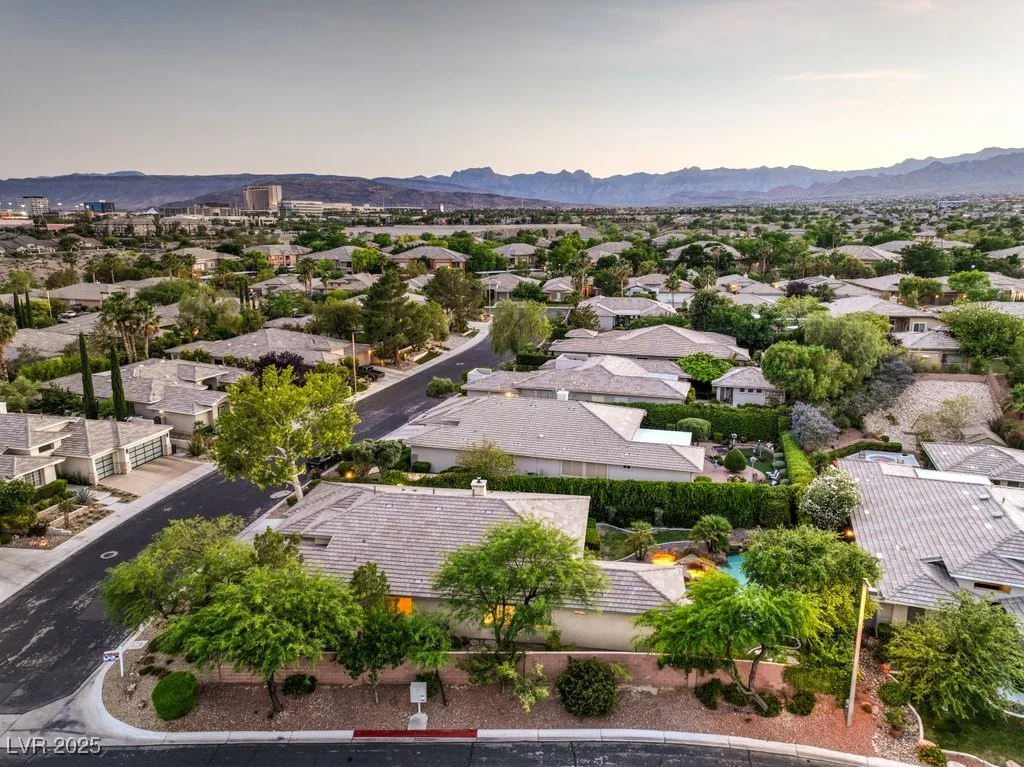 10300 Wellside Hill, Las Vegas, NV 89145