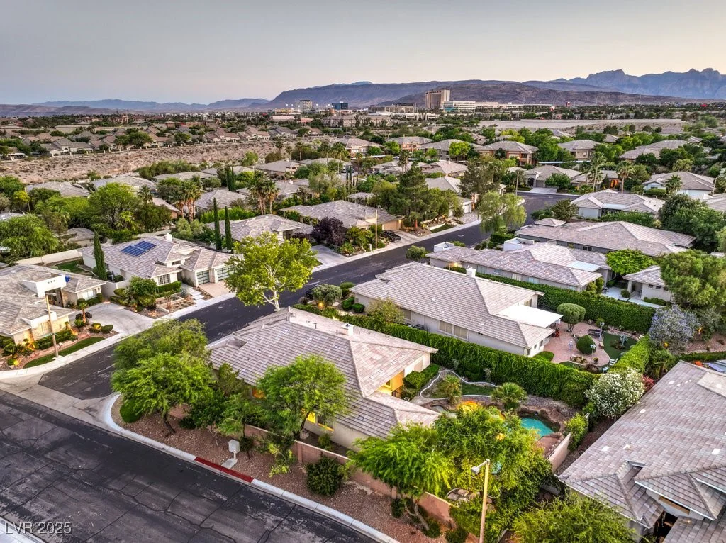 10300 Wellside Hill, Las Vegas, NV 89145