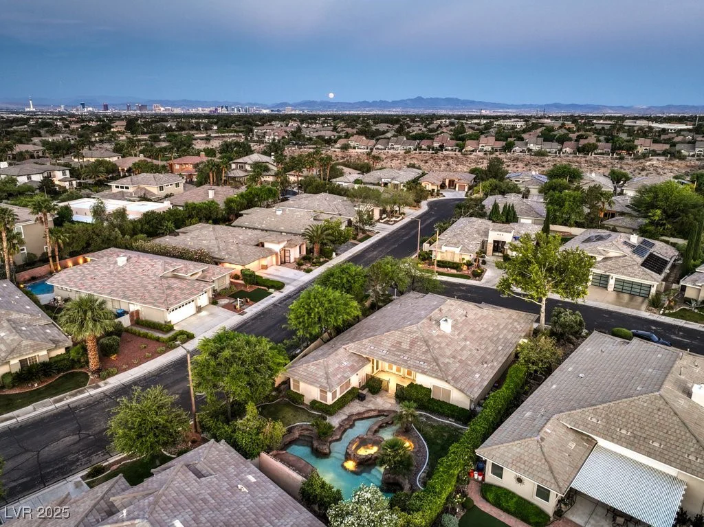 10300 Wellside Hill, Las Vegas, NV 89145