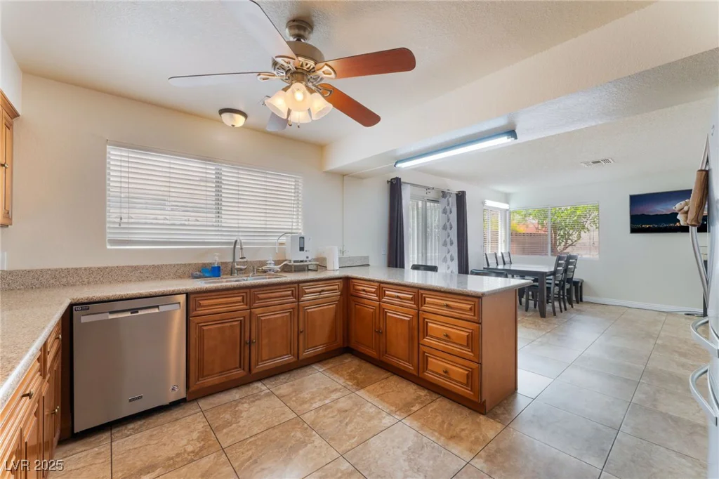 309 Clifton Heights, Las Vegas, NV 89145