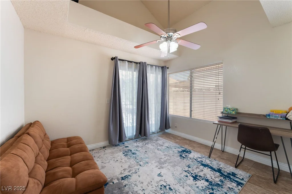 309 Clifton Heights, Las Vegas, NV 89145