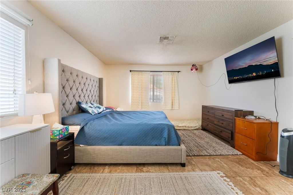 309 Clifton Heights, Las Vegas, NV 89145