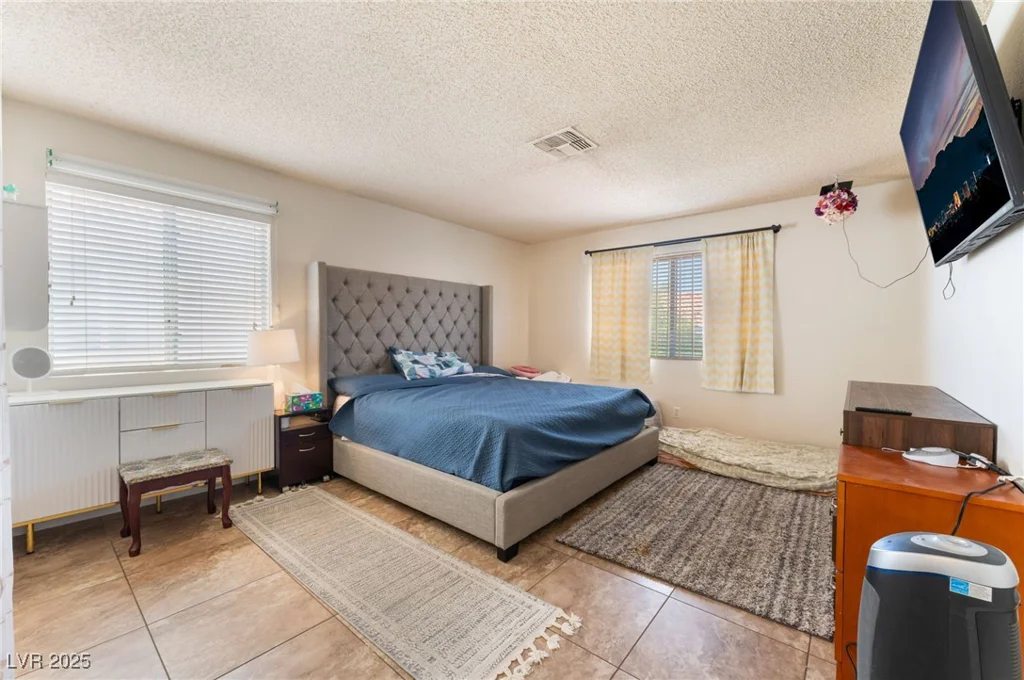 309 Clifton Heights, Las Vegas, NV 89145