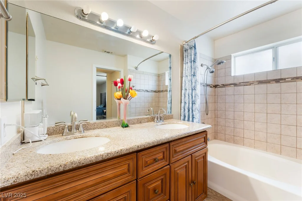 309 Clifton Heights, Las Vegas, NV 89145