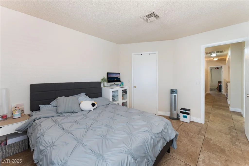 309 Clifton Heights, Las Vegas, NV 89145