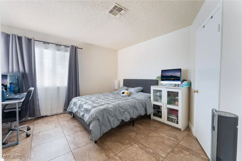 309 Clifton Heights, Las Vegas, NV 89145