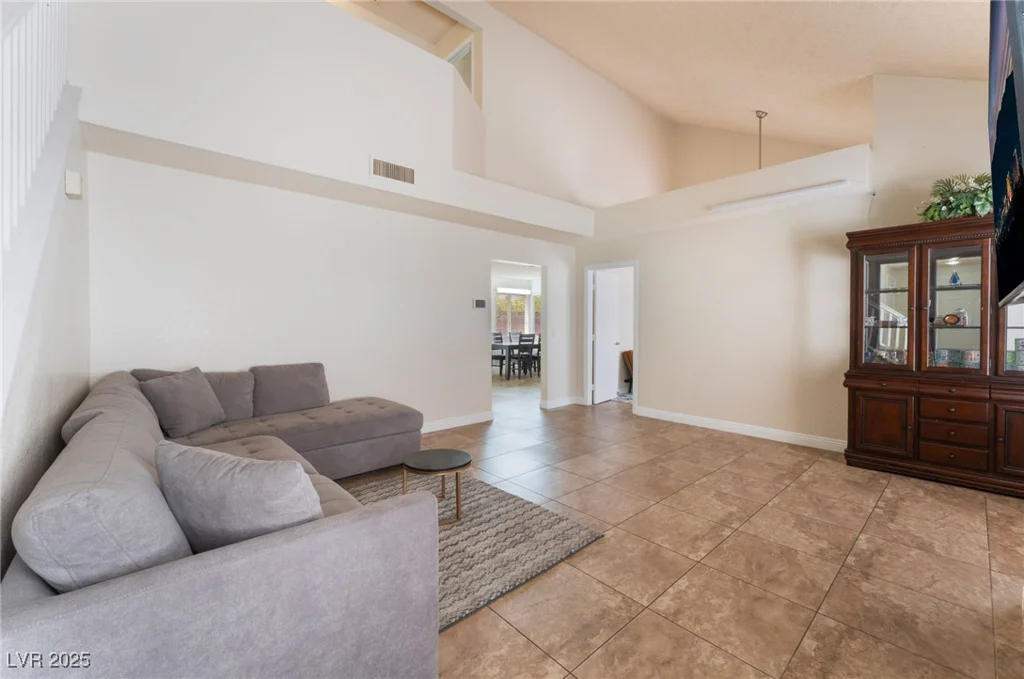 309 Clifton Heights, Las Vegas, NV 89145