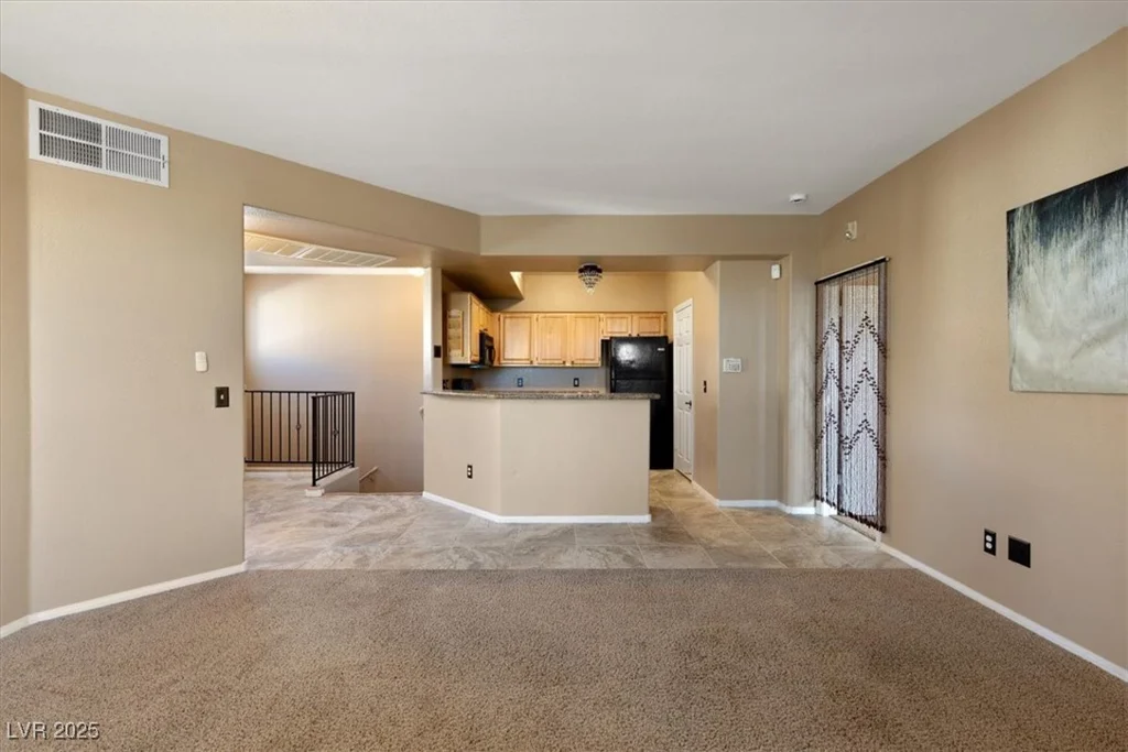 5855 Valley, North Las Vegas, NV 89031