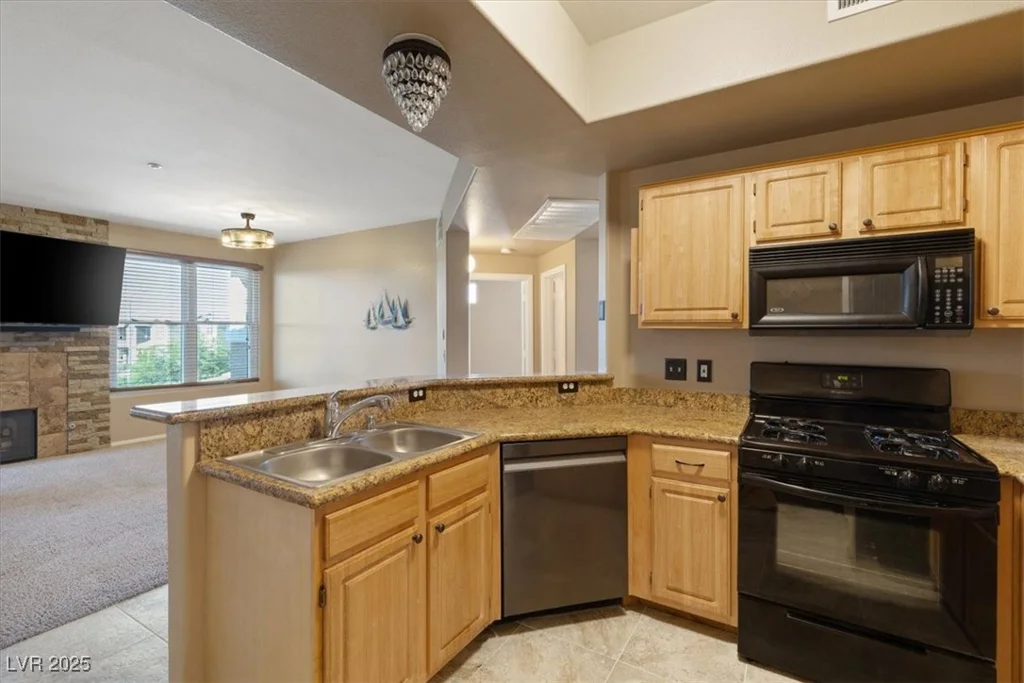 5855 Valley, North Las Vegas, NV 89031