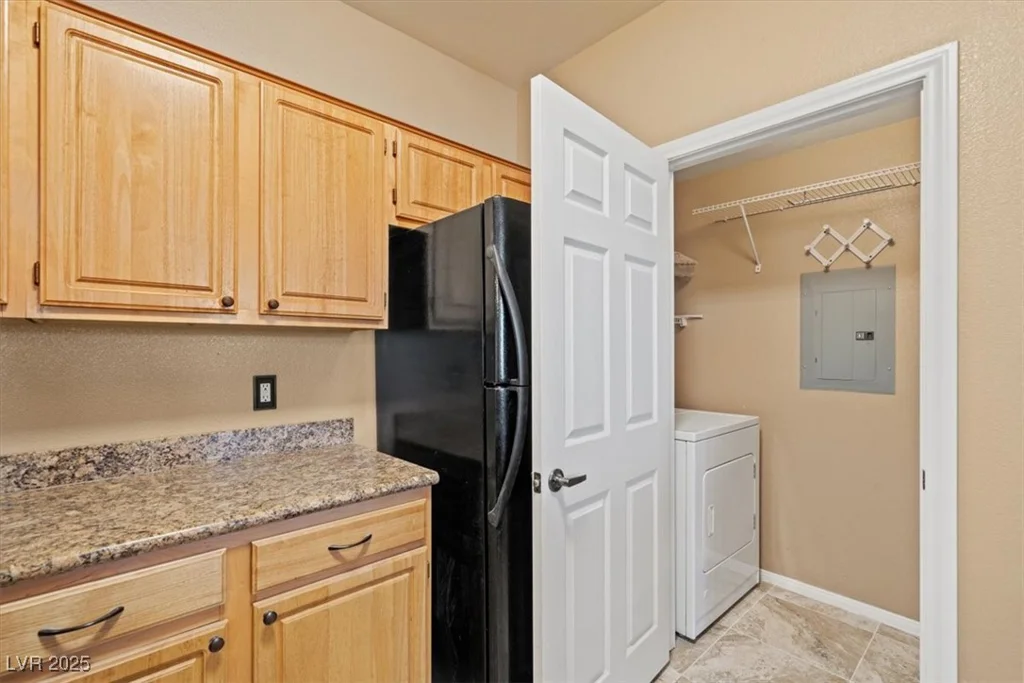 5855 Valley, North Las Vegas, NV 89031