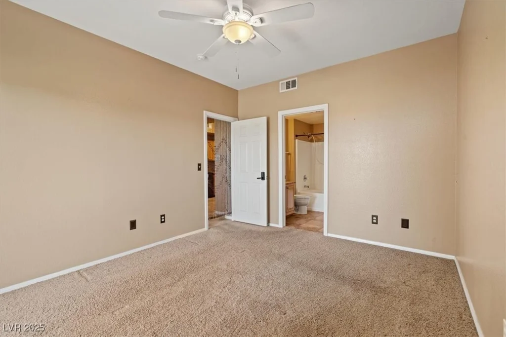 5855 Valley, North Las Vegas, NV 89031