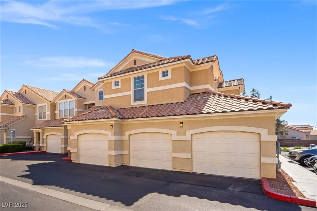 5855 Valley, North Las Vegas, NV 89031