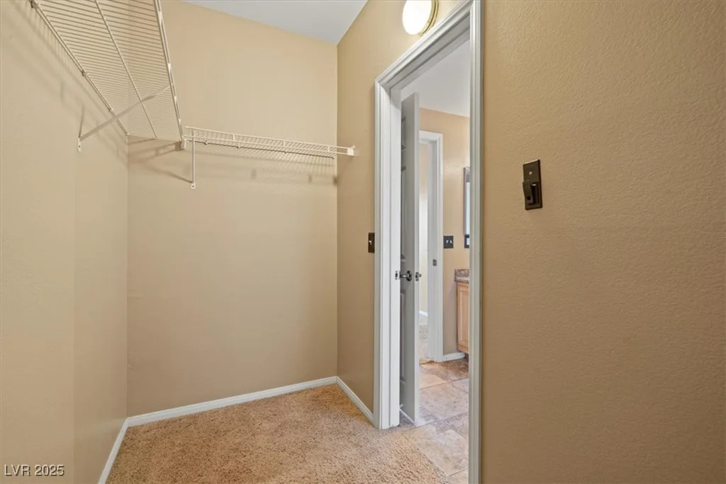 5855 Valley, North Las Vegas, NV 89031