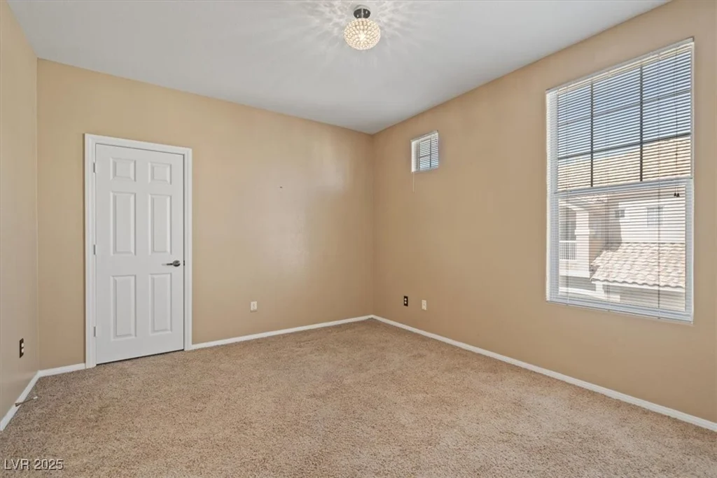 5855 Valley, North Las Vegas, NV 89031