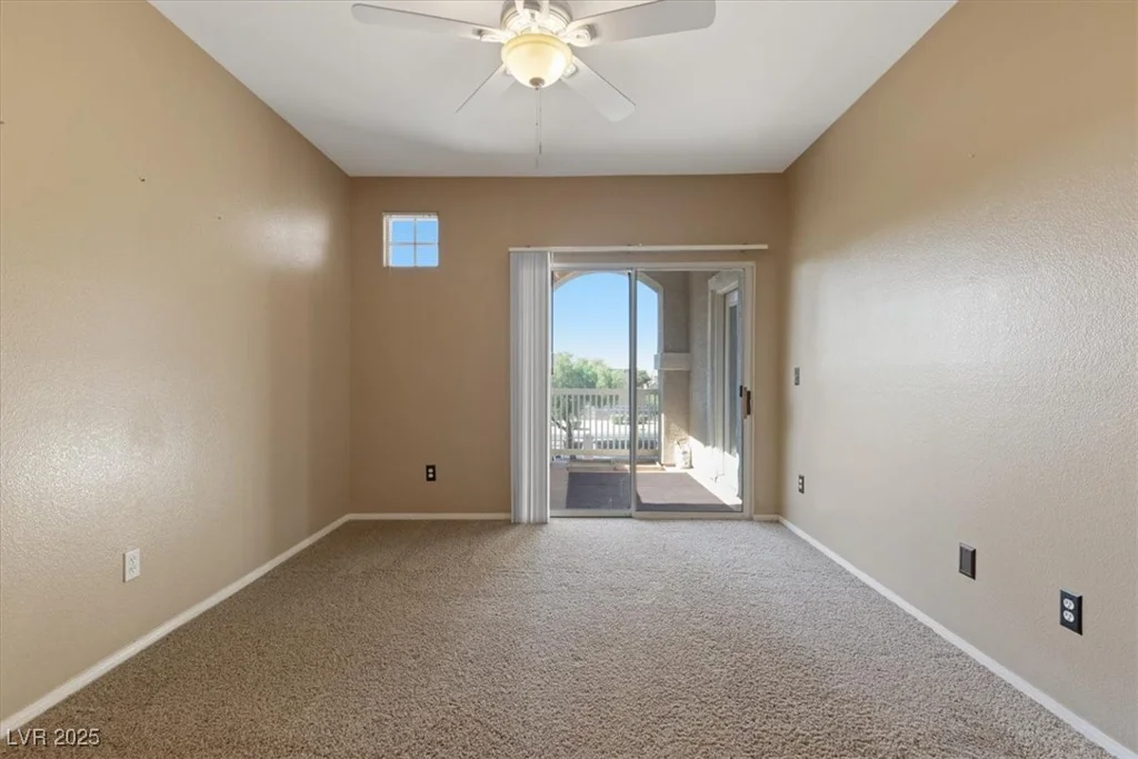 5855 Valley, North Las Vegas, NV 89031