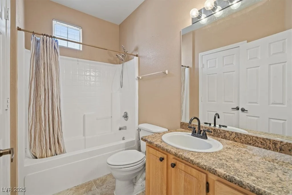 5855 Valley, North Las Vegas, NV 89031