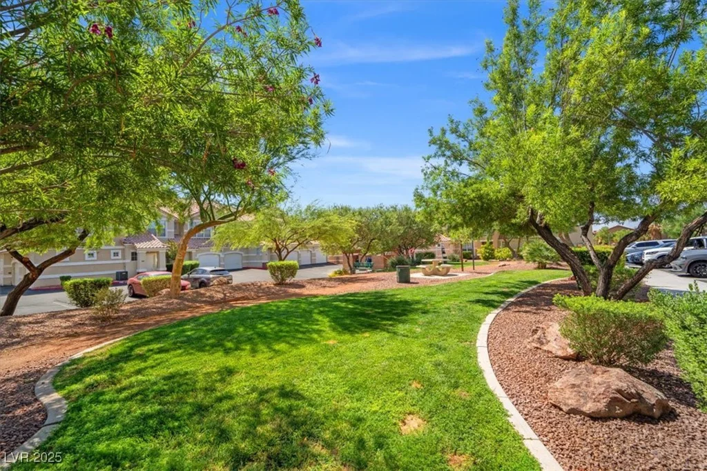 5855 Valley, North Las Vegas, NV 89031
