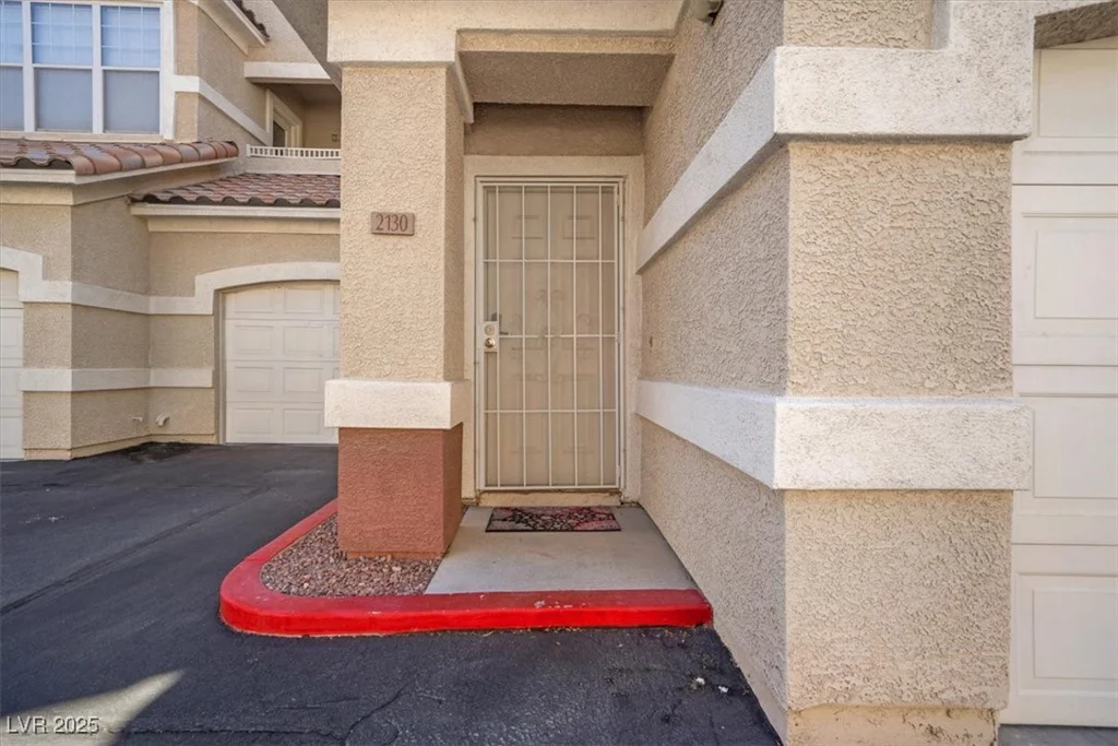 5855 Valley, North Las Vegas, NV 89031