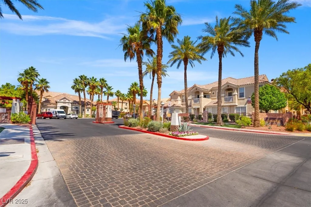 5855 Valley, North Las Vegas, NV 89031