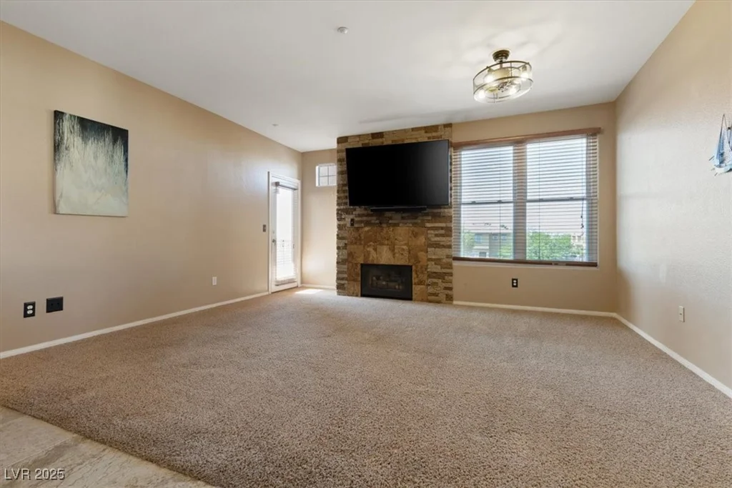 5855 Valley, North Las Vegas, NV 89031