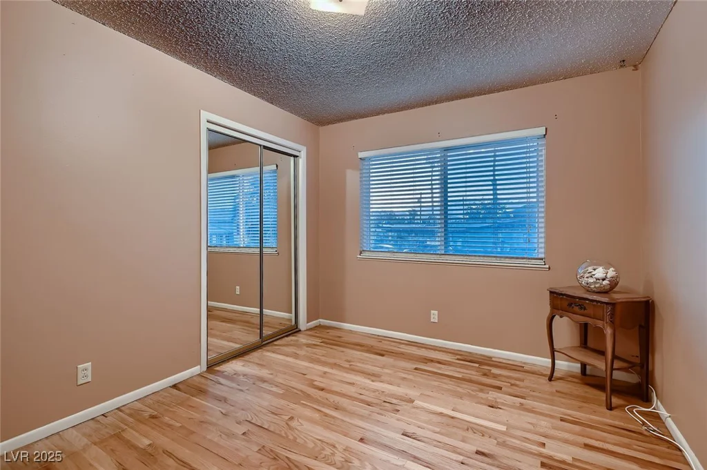 6213 Fairwood, Las Vegas, NV 89107