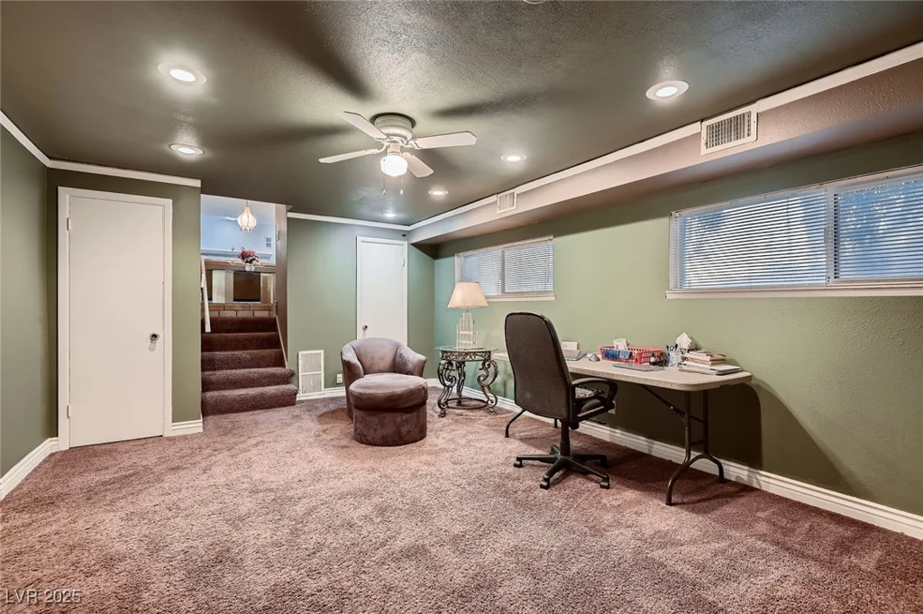 6213 Fairwood, Las Vegas, NV 89107