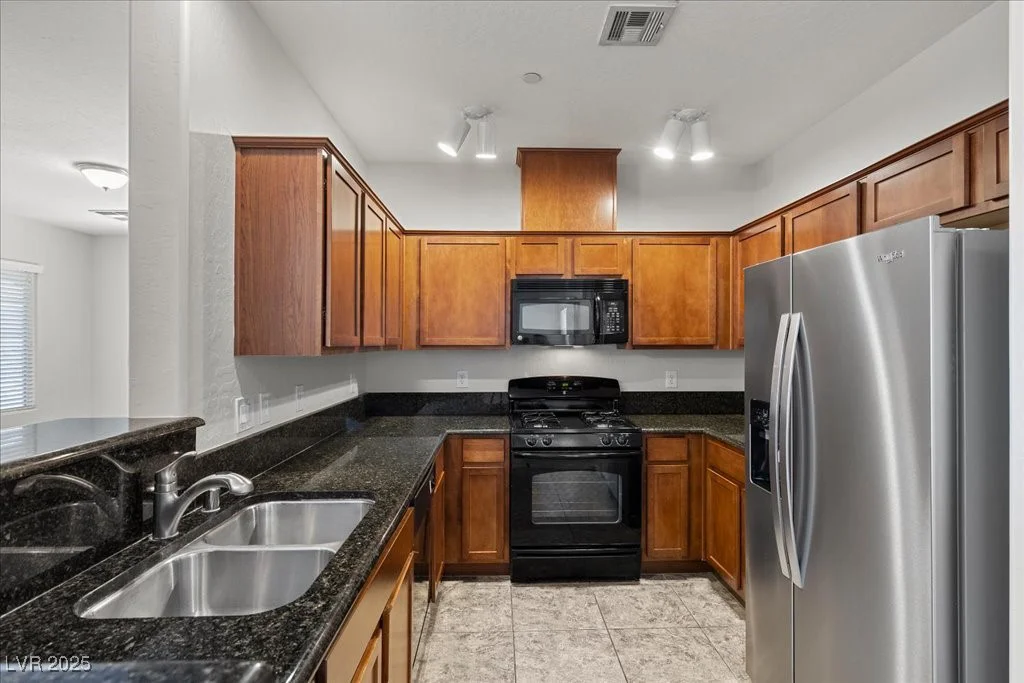 6868 Sky Pointe, Las Vegas, NV 89131
