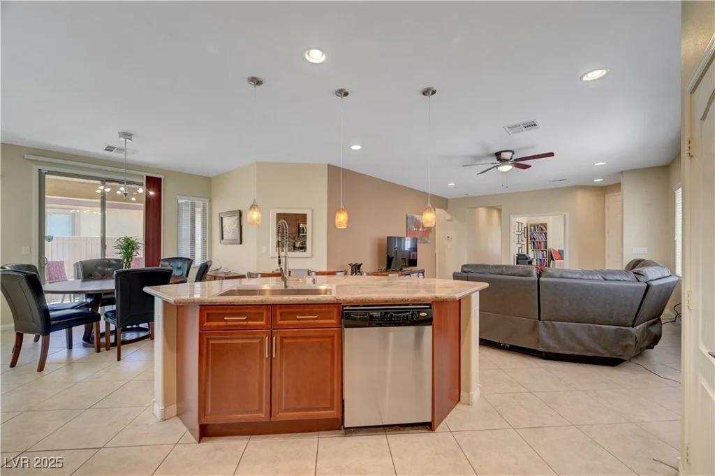 5916 Sorto Lago, North Las Vegas, NV 89081